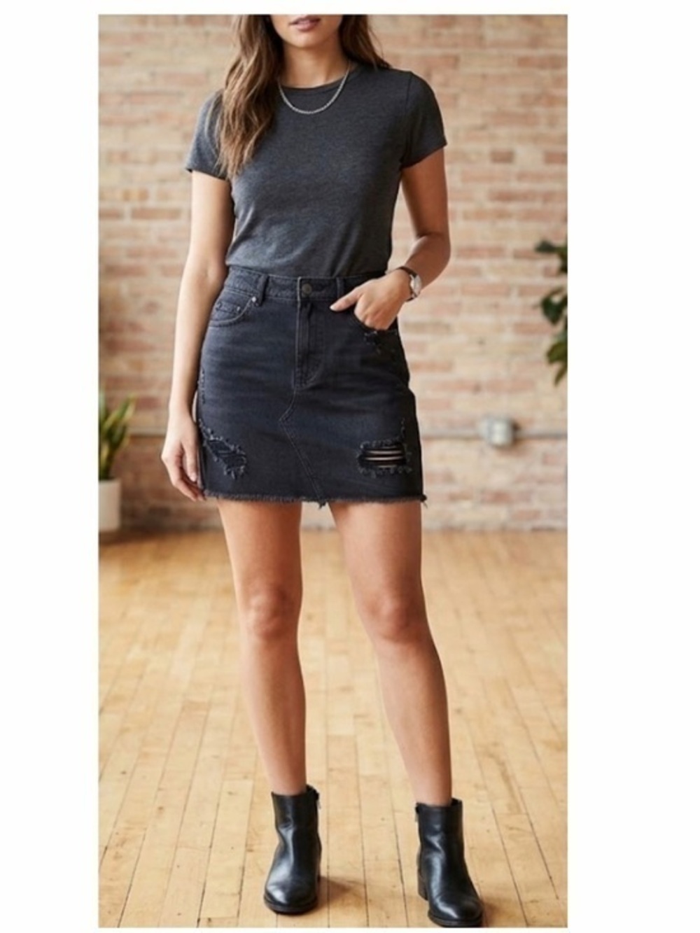 Wild Fable Denim Jean Skirt Mini Ripped Distressed Black Raw Hem Size 4